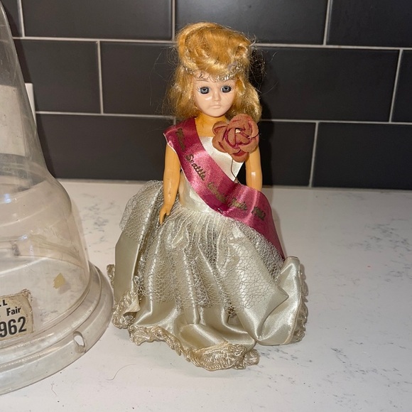 Vintage  1962 60s Miss Seattle Worlds Fair Collectible FASHION Doll Plas… - Picture 1 of 10